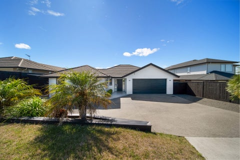 8 Artists Avenue, Beachlands, Auckland