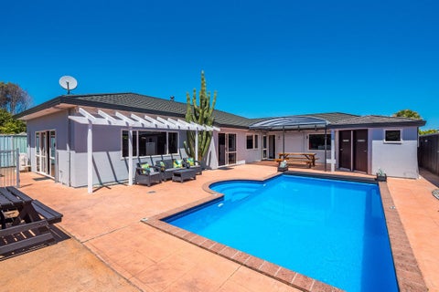 32 College Drive, Paraparaumu