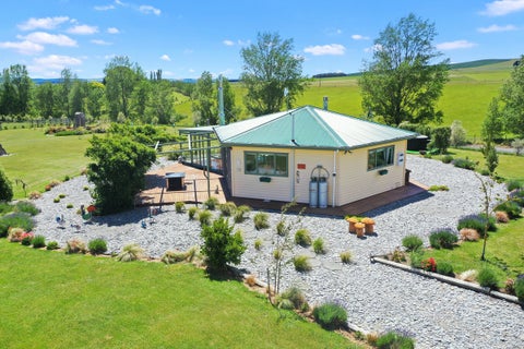 1463 Taiko Road, Cave