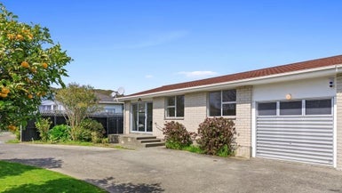 2/15 Percy Cameron Street, Avalon, Lower Hutt