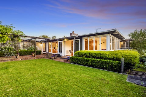 12 Meyrick Place, Meadowbank, Auckland