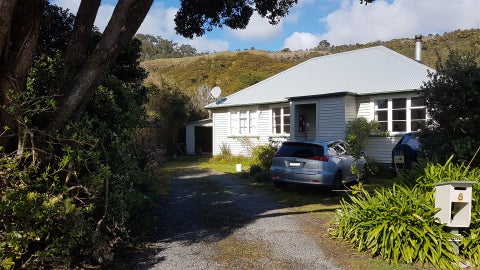 8 Main Road, Ngakawau, Hector