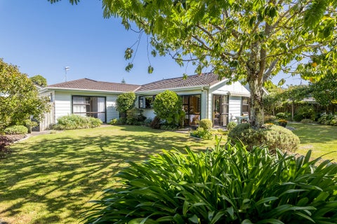 22 Rosebank Grove, Waikanae, Waikanae