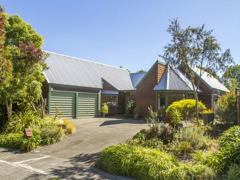 14 Hillgrove Place, Fitzherbert, Palmerston North