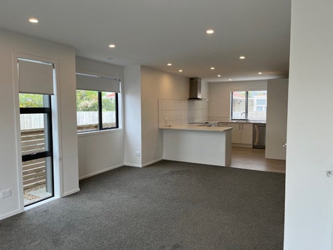 4/504 Don Buck Road, Massey, Auckland