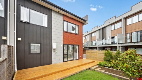 40 Bordeaux Parade, Te Atatu South, Auckland
