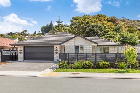 2 Shearwater Lane, Whitby, Porirua