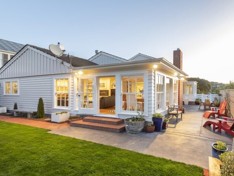 8 Pine Terrace, Karori, Wellington