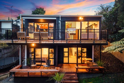 2/21 Aorangi Place, Birkenhead, Auckland
