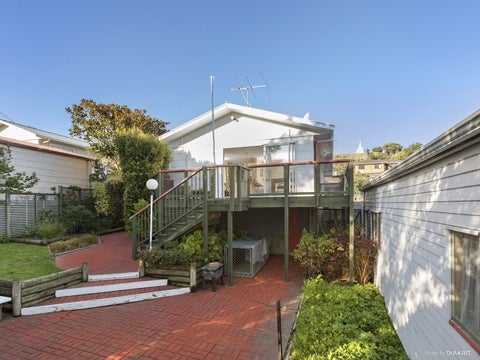 15 Frobisher Street, Island Bay, Wellington