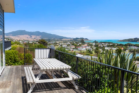 17 Rose Street, Raglan, Raglan