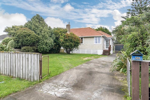 86 Main Road, Titahi Bay, Porirua