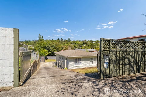 90 Thomas Street, Stokes Valley, Lower Hutt