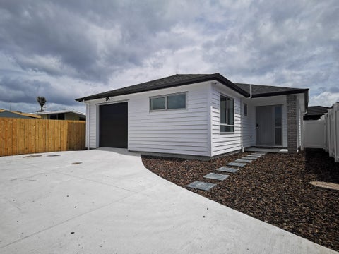 25B Lillian Place, Orewa, Orewa