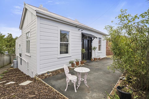 16 Meadow Street, Mornington, Dunedin