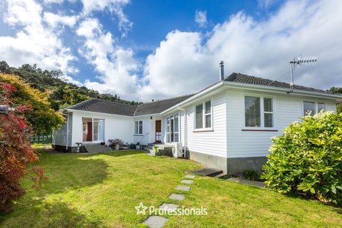 56 Thomas Street, Stokes Valley, Lower Hutt