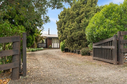 37 Lloyd Road, Riverhead, Albany