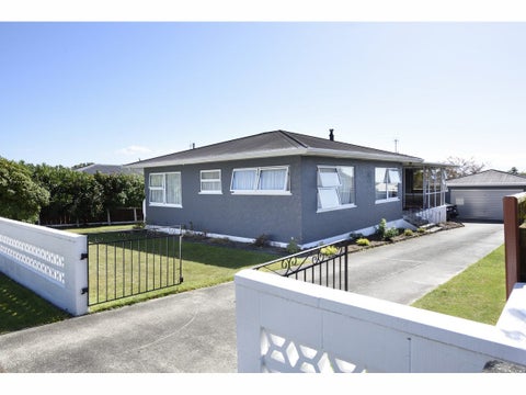 17 Marlborough Crescent, Richmond