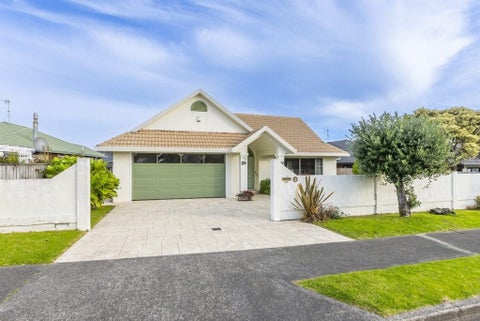 318 Manly Street, Paraparaumu Beach, Paraparaumu