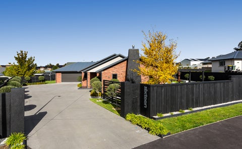 16 Holyport Close, Fairfield, Dunedin