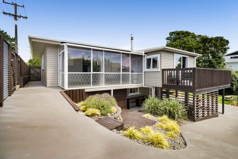 112 Smart Road, Glen Avon, New Plymouth