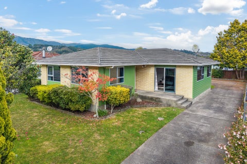 127 California Drive, Totara Park, Upper Hutt