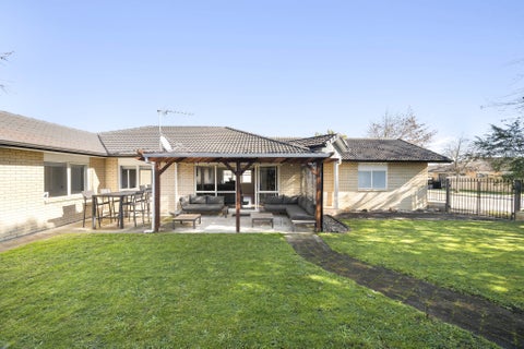 35 Carisbrook Crescent, Papakura, Papakura