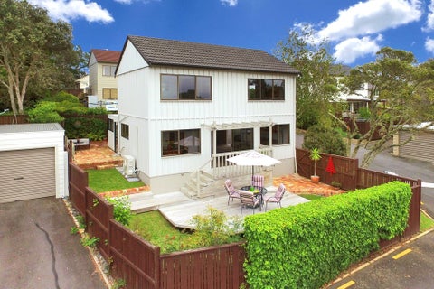 2/15 Roseberry Avenue, Birkenhead, Auckland