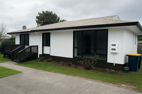 2/25 Devonshire Road, Unsworth Heights, Auckland