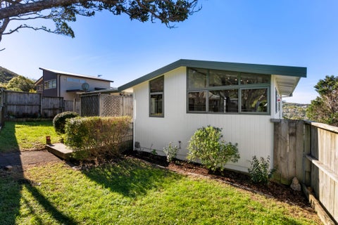 84 Thurleigh Grove, Karori, Wellington