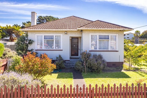 19 Mosston Road, Castlecliff, Whanganui