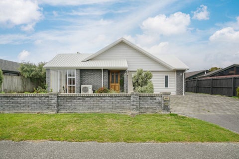 2/19 Colchester Place, Templeton, Christchurch
