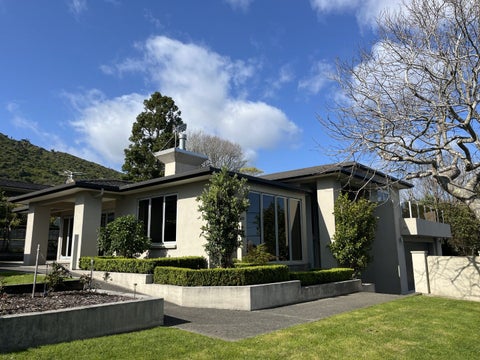 71 Winara Avenue, Waikanae, Waikanae