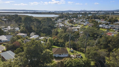 17 Tracey Terrace, Te Atatu South, Auckland