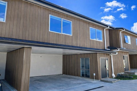 2/10 Gazeley Avenue, Silverdale, Hamilton