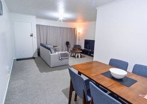 2/37 Simon Ellice Drive, Bayview, Auckland