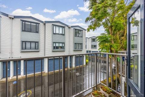 4 Dovedale Place, Parnell, Auckland
