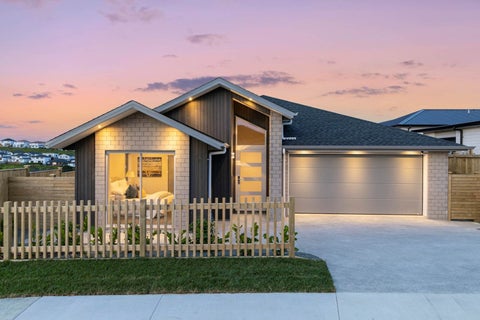 4 Pekanga Road, Orewa, Orewa