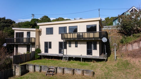 2/4 Puaha Street, Takapuwahia, Porirua