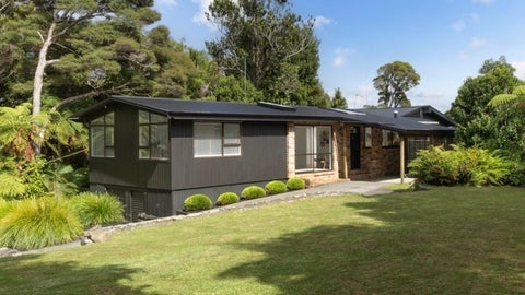 256 Piha Road, Piha