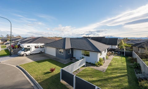 17 Campari Drive, Richmond