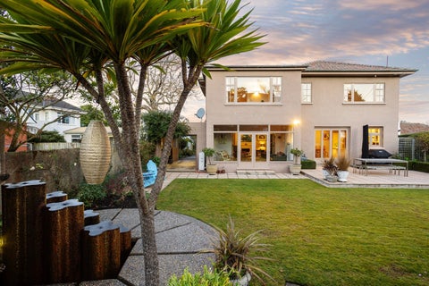 8 Neidpath Road, Mornington, Dunedin
