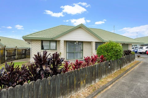 1/13 Solveig Place, Randwick Park, Auckland