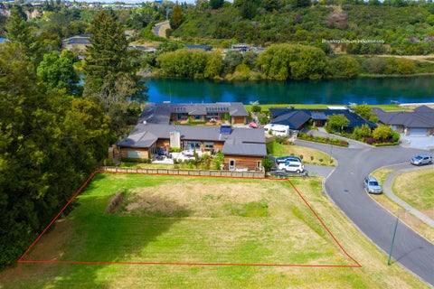 11 Stevenson Way, Rangatira Park, Taupō