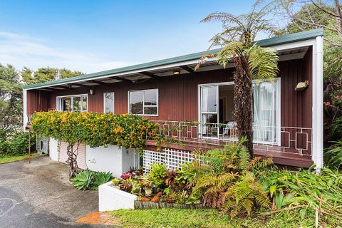 33 Girrahween Drive, Totara Vale, Auckland