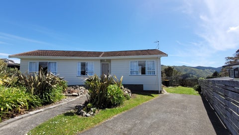 22 Jasmine Grove, Maungaraki, Lower Hutt