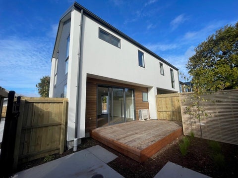 1/8B Huia Street, Riccarton, Christchurch