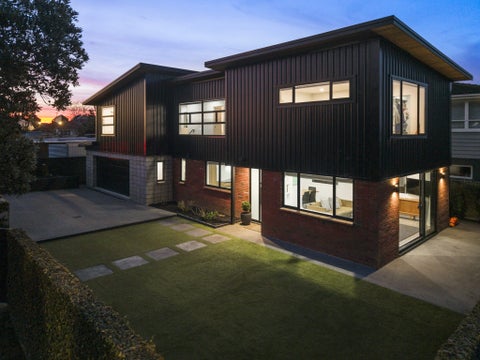 2 Tirimoana Road, Te Atatu South, Auckland