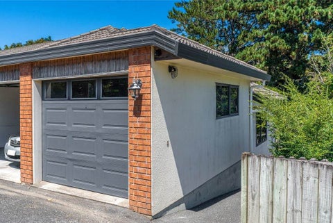 9 Canary Place, Unsworth Heights, Auckland