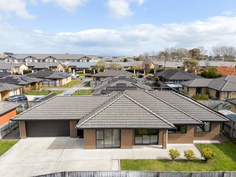48 Edgeview Crescent, Fitzroy, Hamilton